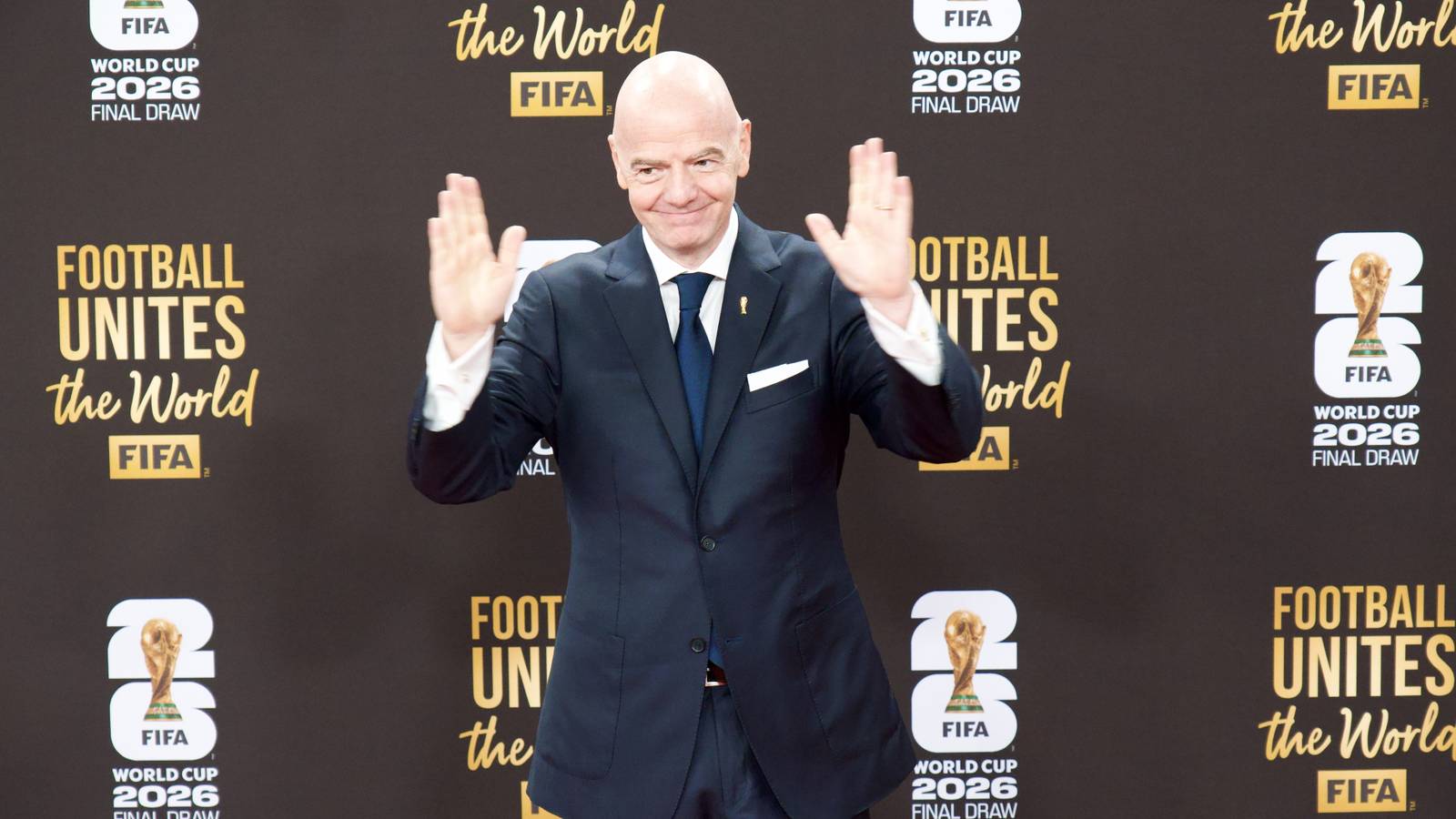 Futbol coşkusu zirvede, biletler için inanılmaz bir yarış