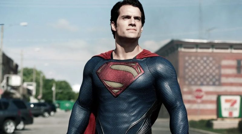 Efsane geri döndü, iki Superman bir araya geldi!