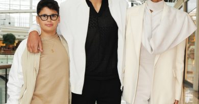 Ünlüler alışveriş yaparken yeni başlangıçları için mutlu