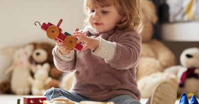 Güvenli oyuncak, mutlu çocuk, sağlıklı gelişim, dikkatli seçim