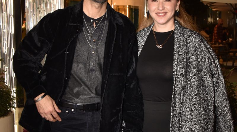 Gülüşler, keyif, alışveriş molası, mutluluk anları yakalanmış