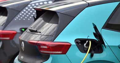 Esneklik geldi, benzinli motorlar hala yolda