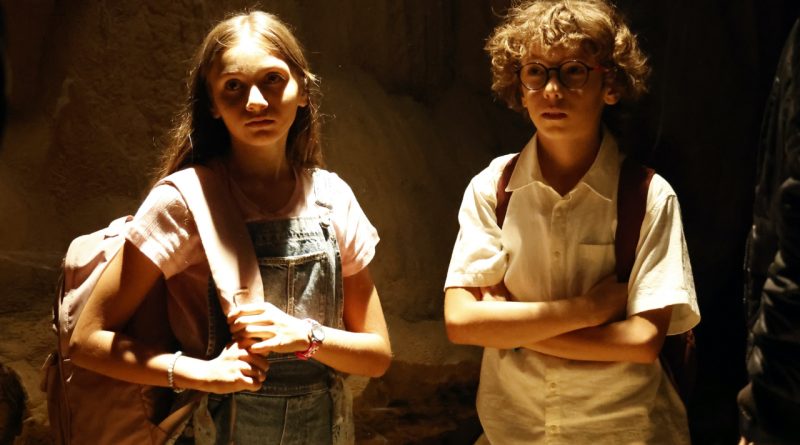 Antik taşlar fısıldıyor, maceranın izi sürüyor