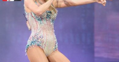 Müzik imparatorluğu, futbolun bile şaşkınlıkla izlediği bir servet