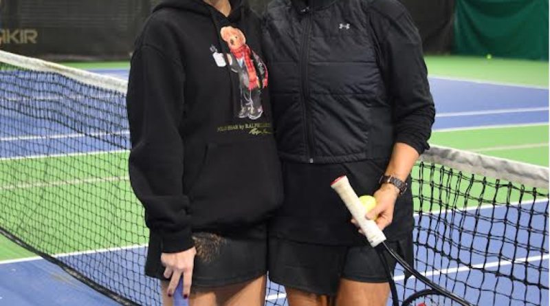 İki yıldız, sahada tenis keyfi, yeni yıl coşkusu