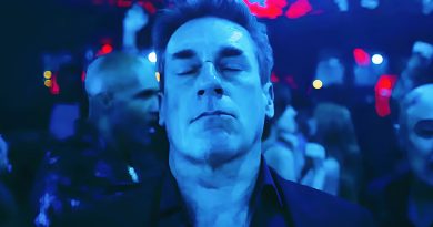 Efsanevi an! Jon Hamm'ın beklenmedik dansı sosyal medyayı salladı