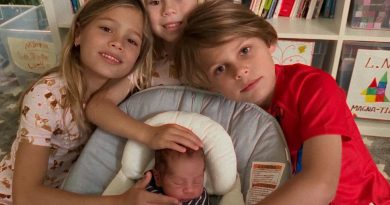 Aşk, mutluluk, dört çocuk, aile pozu