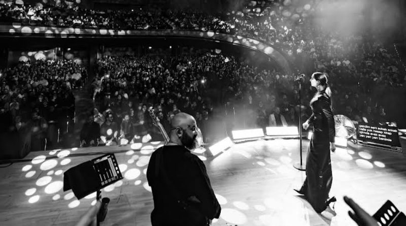 Stuttgart'ta müzik yankılandı, Sıla coşturdu, anılar büyüdü