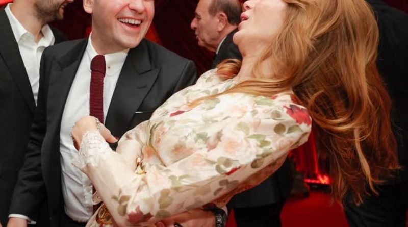 Aşkın dansı, mutluluk anları, özel bir kutlama