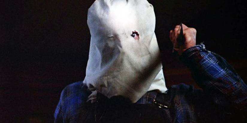 Crystal Lake'in suları, sırları ve dehşeti fısıldıyor