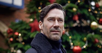 Yapay zeka, nostalji ve yalnızlık iç içe geçiyor