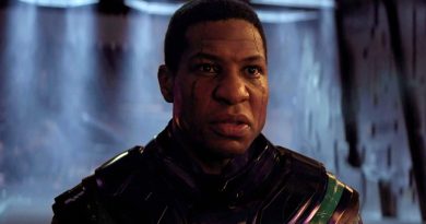 Disneyland'da Avengers şapkası, yeni bir rolün işareti olabilir mi?