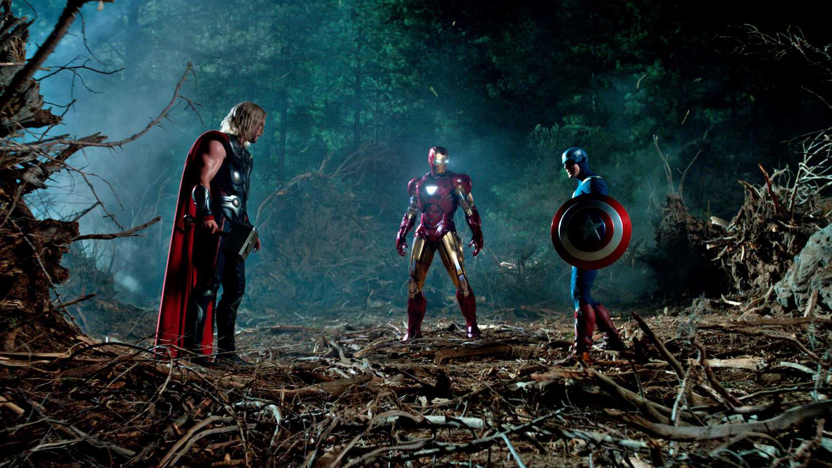 Evren genişliyor, kahramanlar değişiyor, hikayeler yeniden yazılıyor