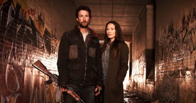 Spielberg'in Falling Skies Netflix'te 5 sezonlu hikaye başlıyor