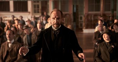 Ralph Fiennes güzellikten yana, hikâye yokluğuyla kaybediyor