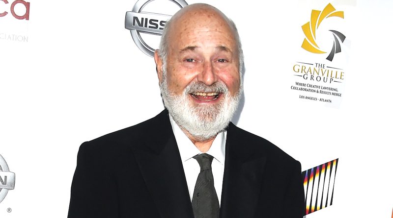 Meg Ryan sokakta orgazmını simgeleyerek herkese şaşkınlık veriyor