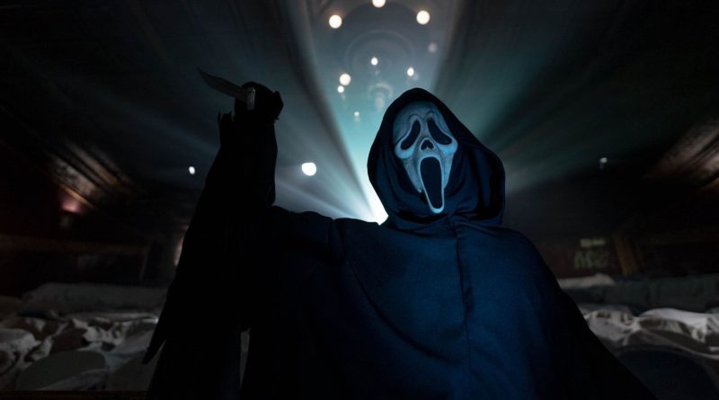 Karanlık sahneler, ürpertici hikayeler, gerilim dorukta