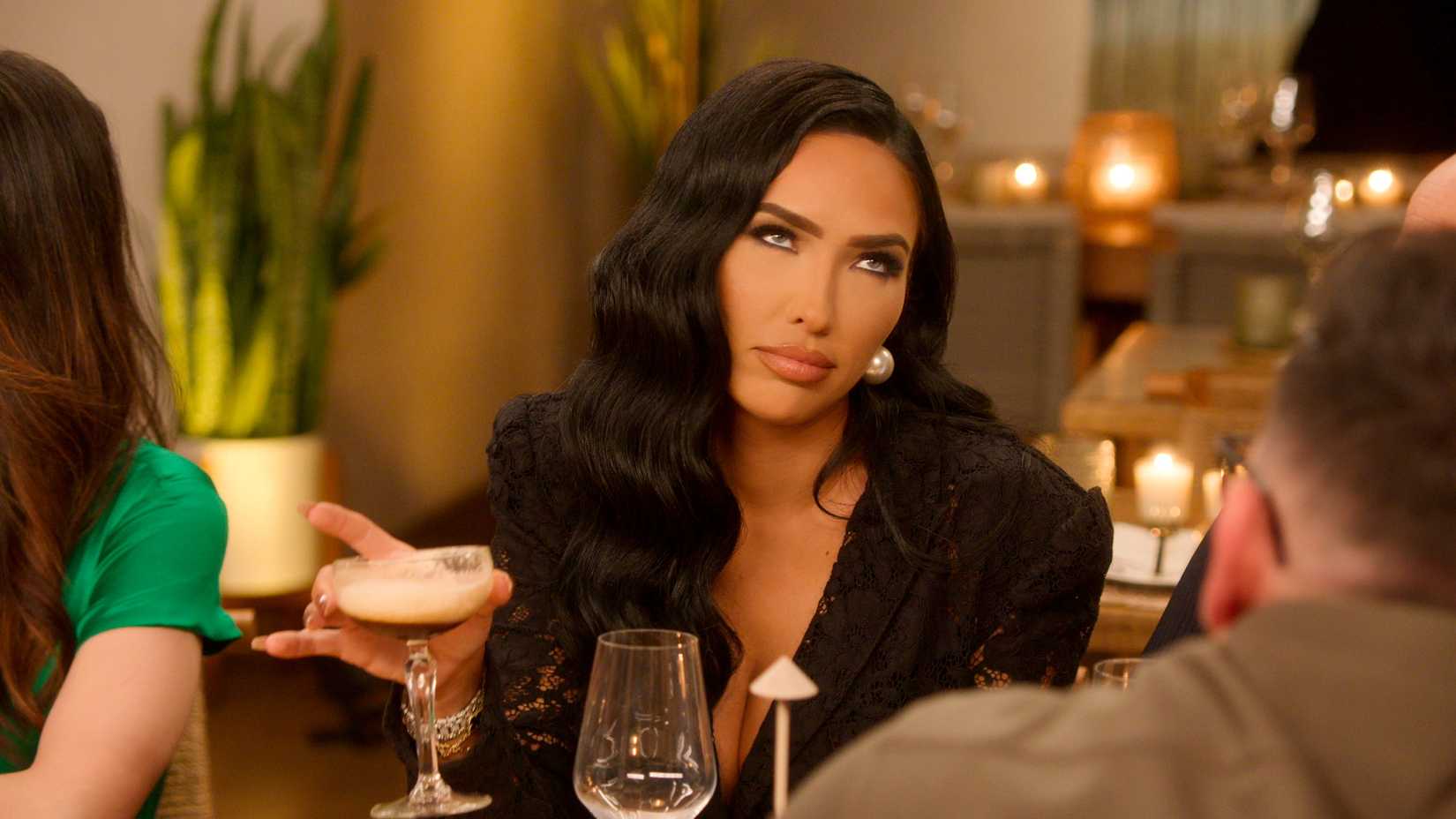 Ekranlar doluyor, hayatlar sergileniyor, merak doruğa çıkıyor