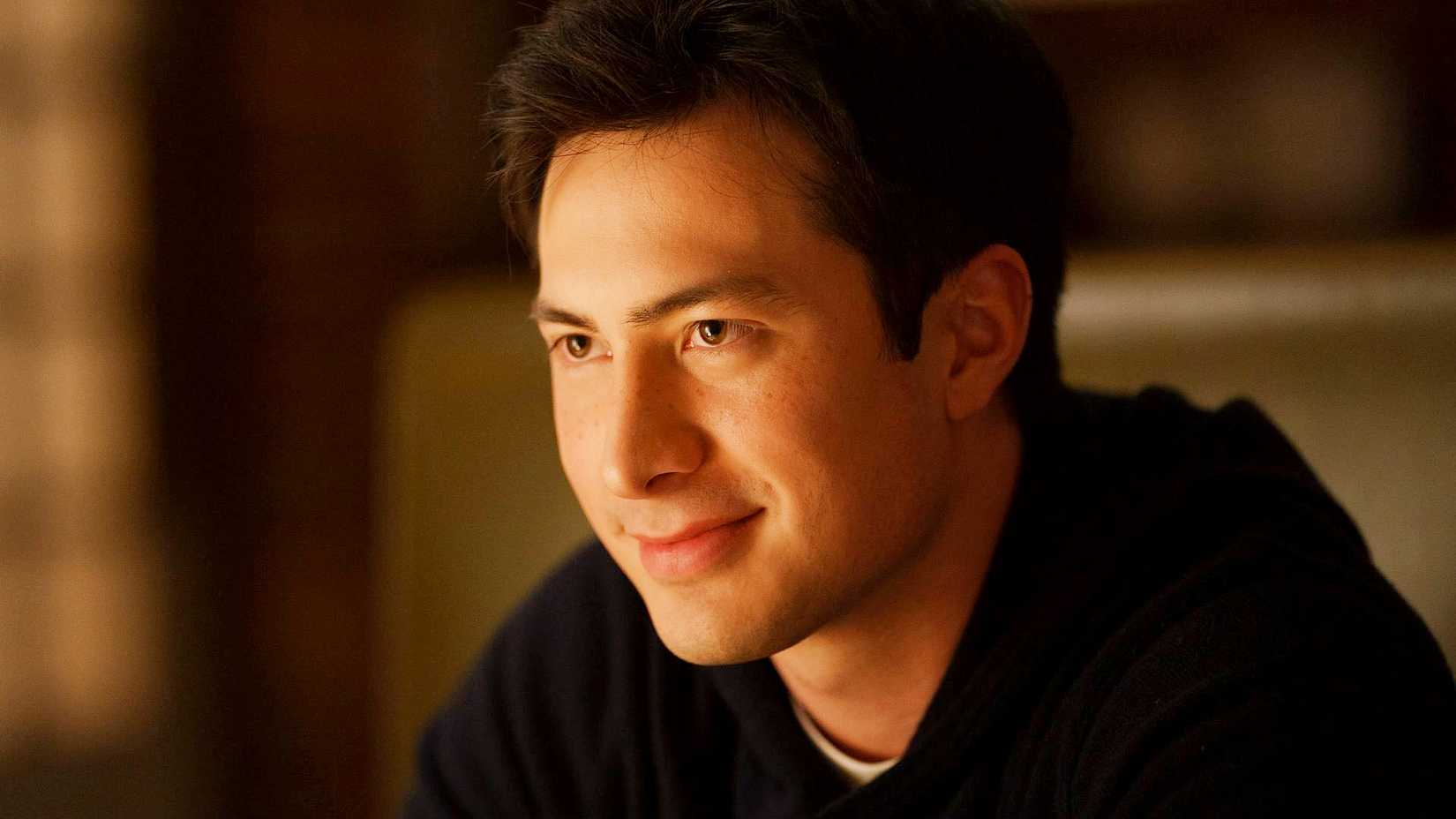 Hudso Williams ve Connor Storrie eski сериал продолжить на Türkçe,