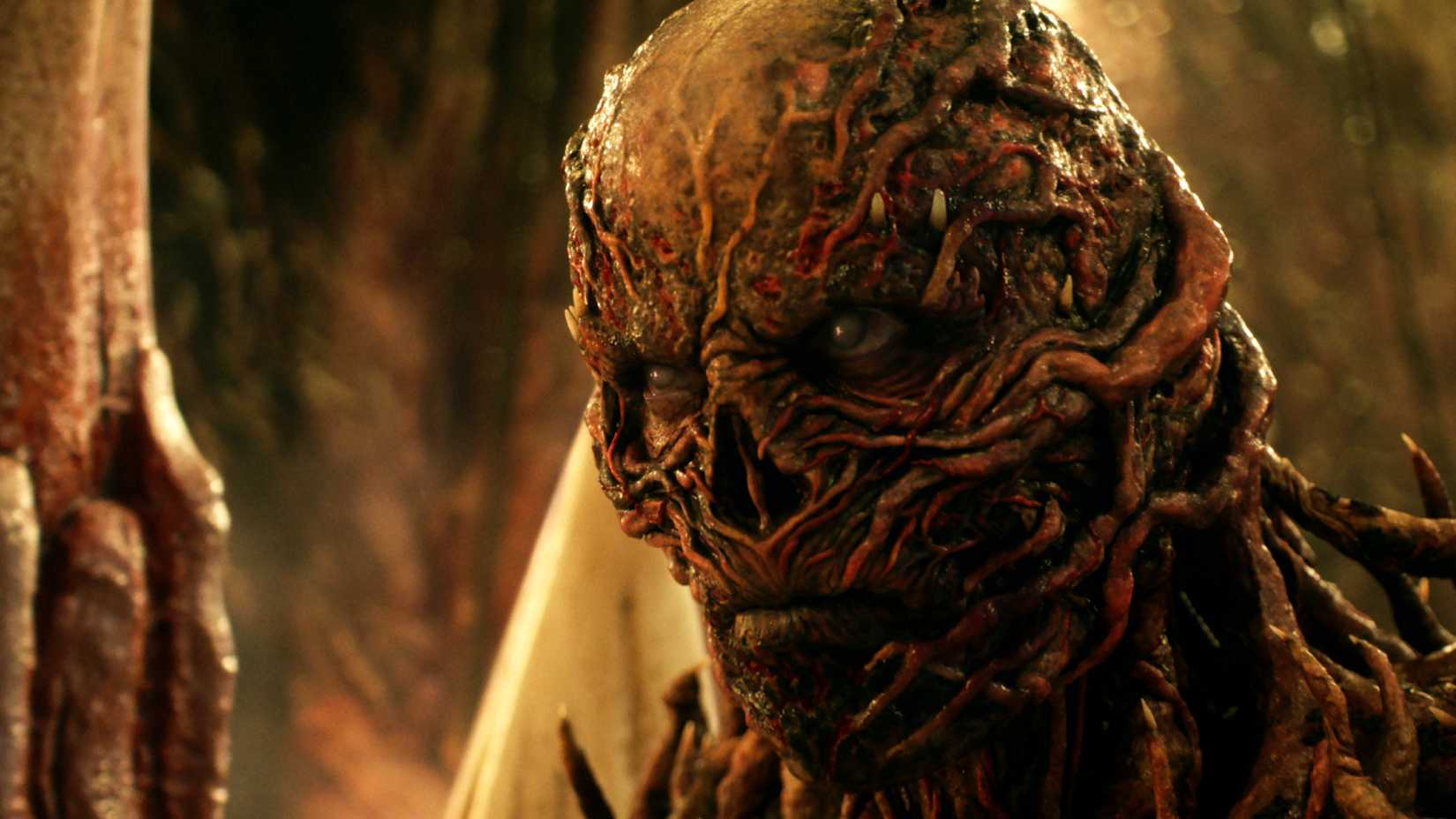 Karanlık sırlar, gerilim dorukta, gelecek belirsiz