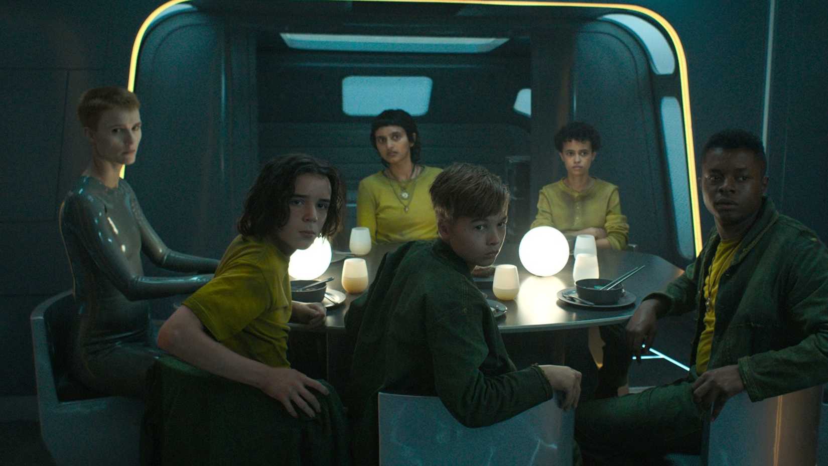 Ridley Scott'un Prometheus'unun Ruhundaki Devamı Raised by Wolves