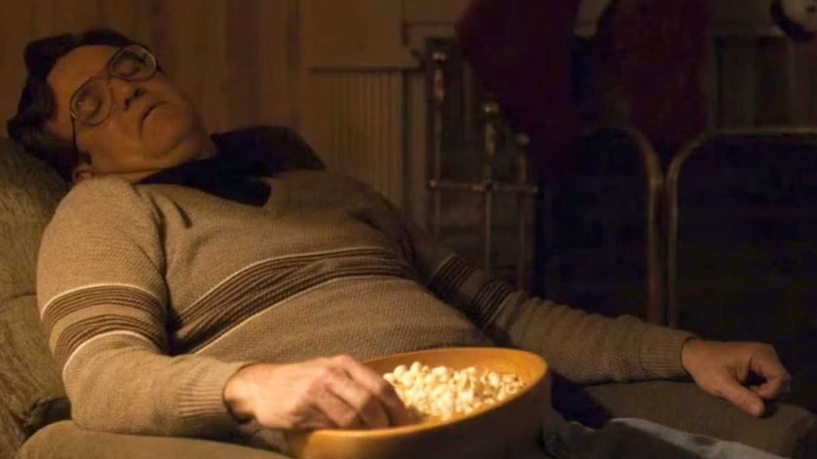 Ailesel bağlar çözülüyor, sırlarla sarılı hayatlar