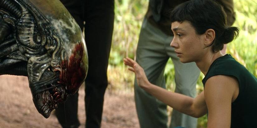 Yüksek gerilim, dinozorlar ve uzaylı tehdidi bir araya geliyor