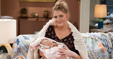 Minik Mikey Moon, aileye sevgi katıyor, mutluluk dorukta!