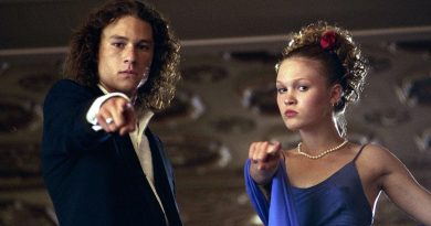 Kahkahalarla dolu, nostaljik bir yolculuk başlıyor