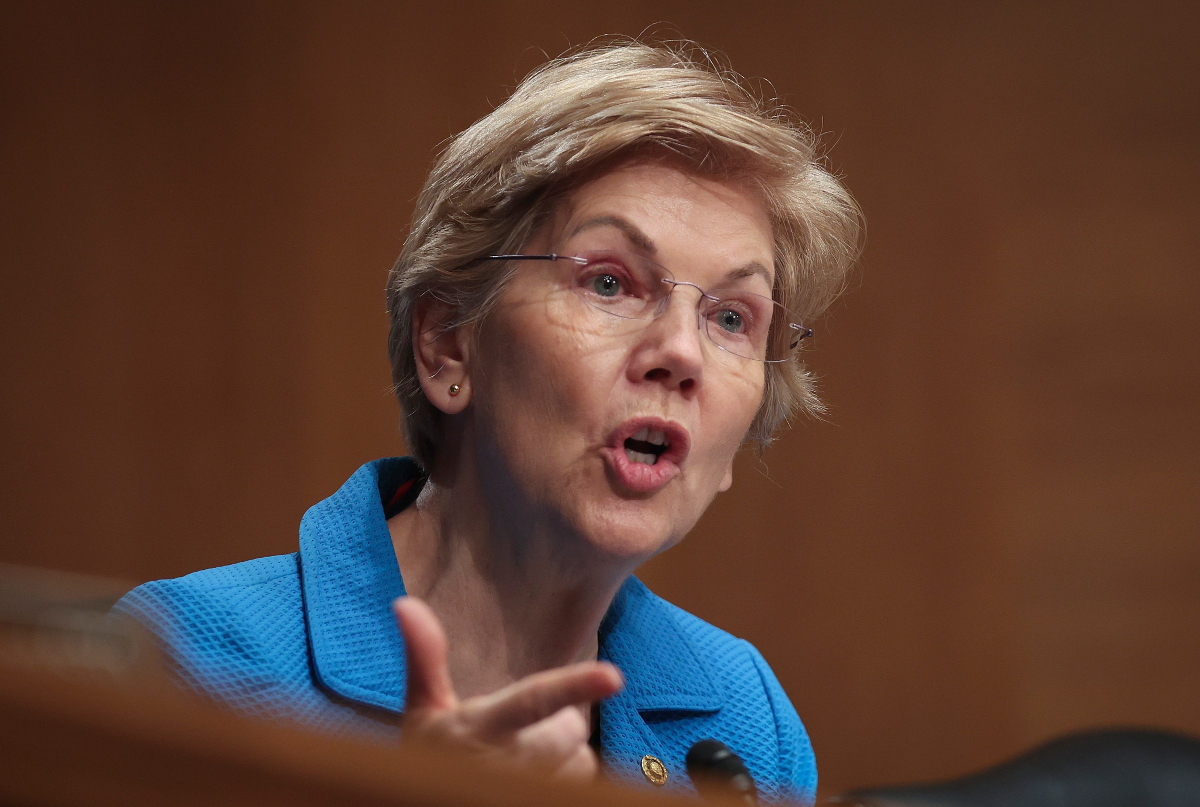 Warren'den Demokratlara teknoloji bağımsızlığı ve popülizm vurgusu