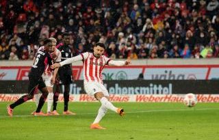 Kırmızı kartlar, Hamburger'in şansını söndürdü, Freiburg güldü