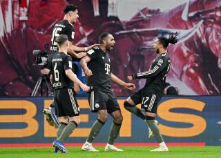 Alman futbolunun yıldızları parladı, sahne alev aldı