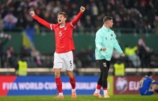 Yeni savunmacı Mainz'da, taraftarların yüzü güldü