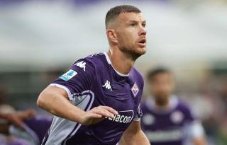 Džeko Almanya'da, transferin son rötuşları yapılıyor