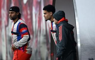 Alman futbolu coşkusu, heyecan dorukta, takımlar sahaya çıkmaya hazır!