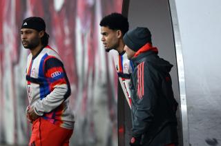 Alman futbolu coşkusu, heyecan dorukta, takımlar sahaya çıkmaya hazır!