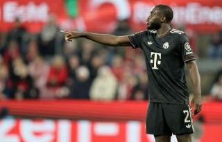 Savunmanın belirsizliği, Bayern'e darbe