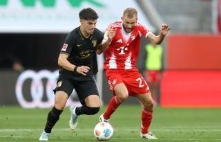 Allianz Arena'da nefesler kesiliyor, Bayern sahada!