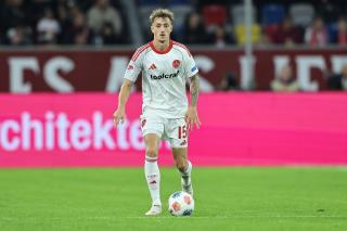 Genç savunmacı yeni arenaya doğru ilerliyor