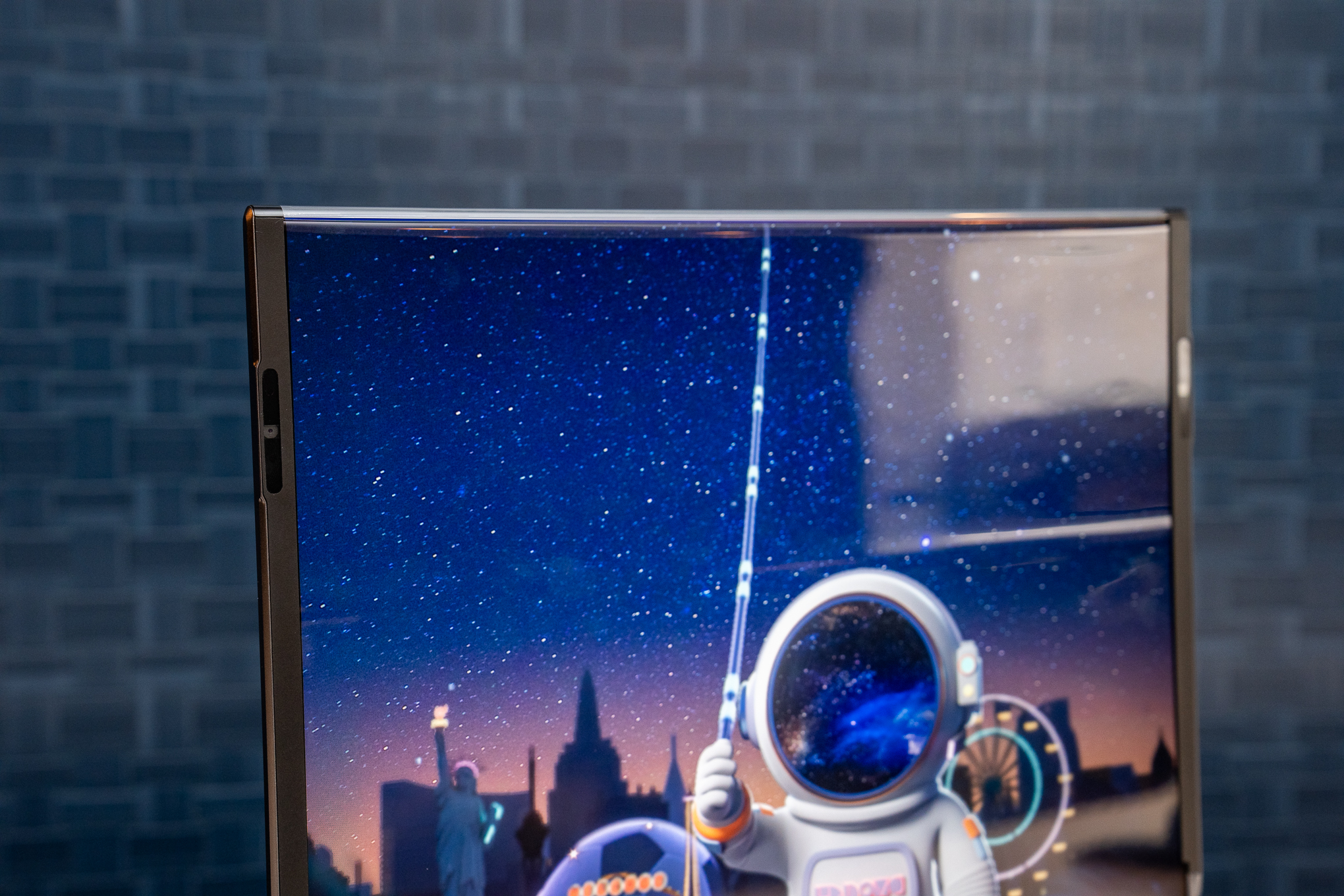 Geleceğin dizüstüsü: Katlanabilir, yuvarlanabilir, sınırsız olasılık