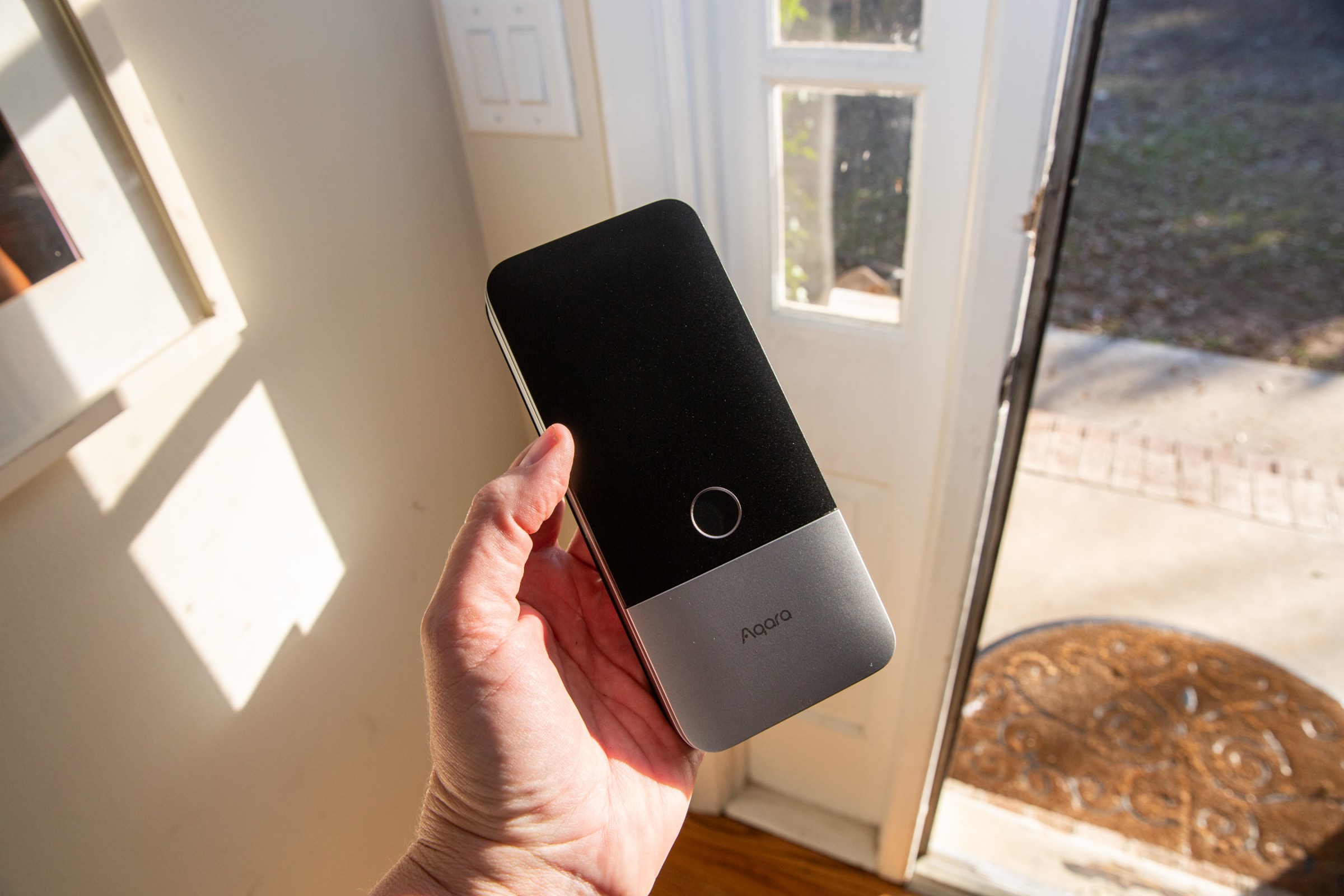 Şarj olurken korur, pratik ve şık tasarım