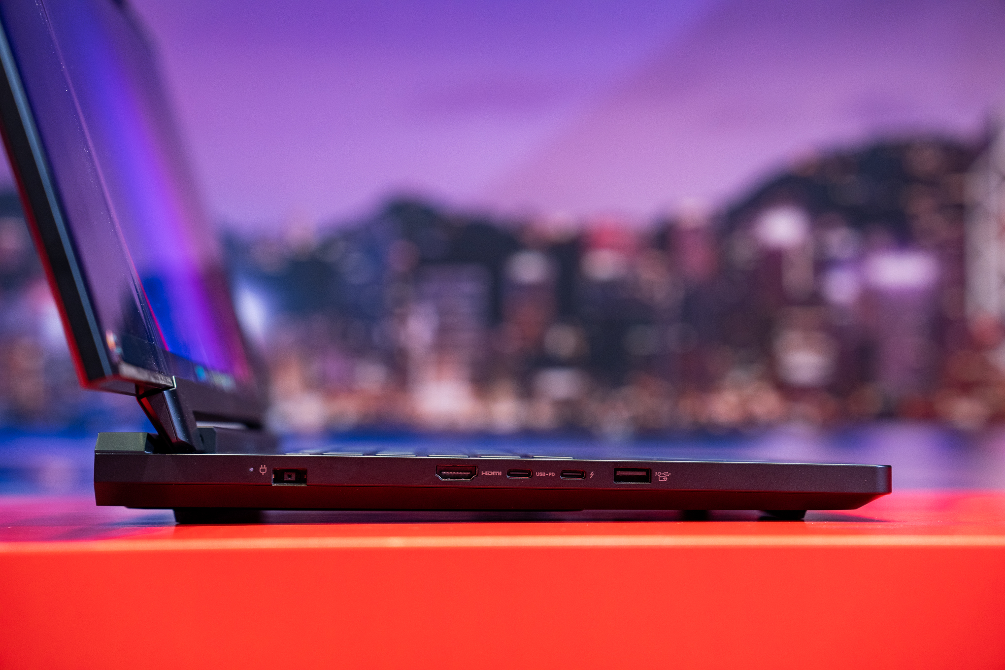 Geleceğin oyun deneyimi, ekranın esnekliğinde gizli