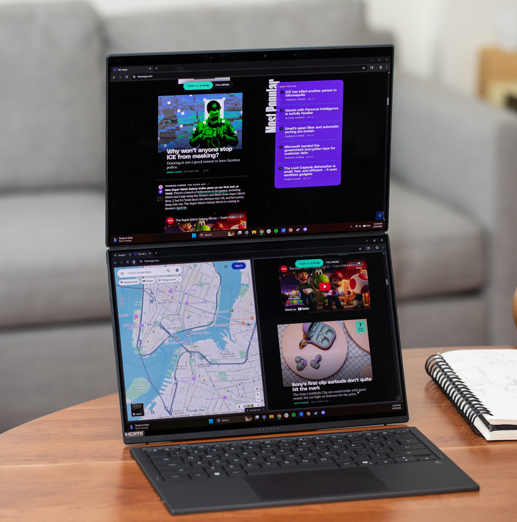 Çift ekran, şıklık ve güç bir araya geldi