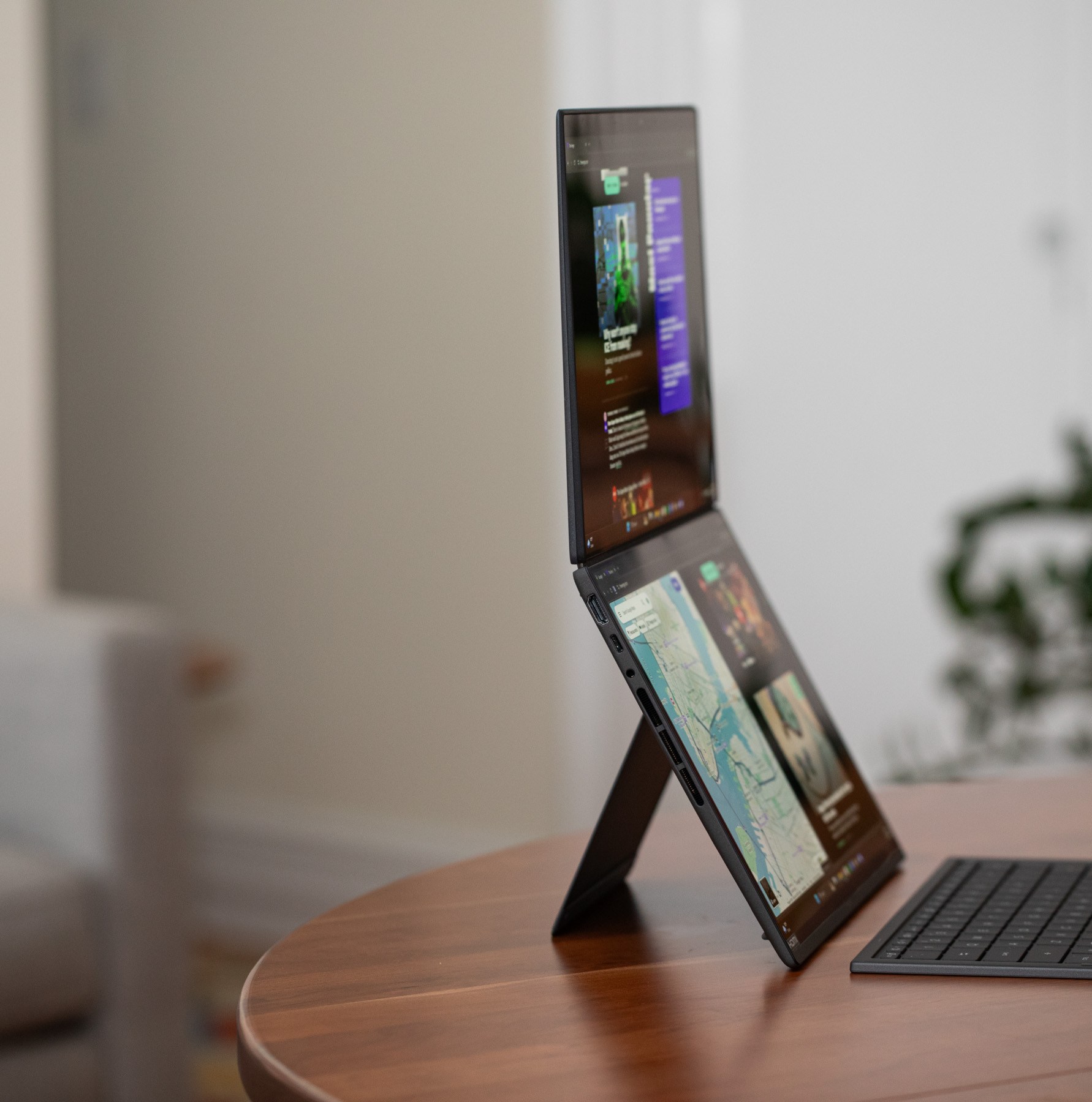 Çift ekran, şıklık ve güç bir arada