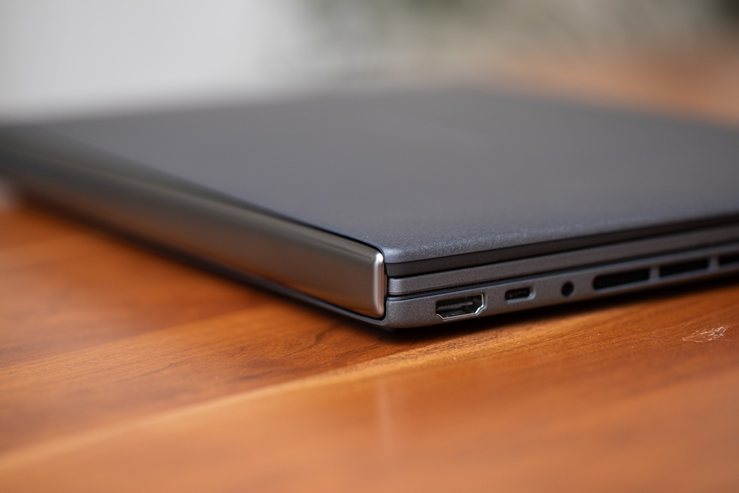 Çift ekran, tasarım, güç ve verimlilik bir arada