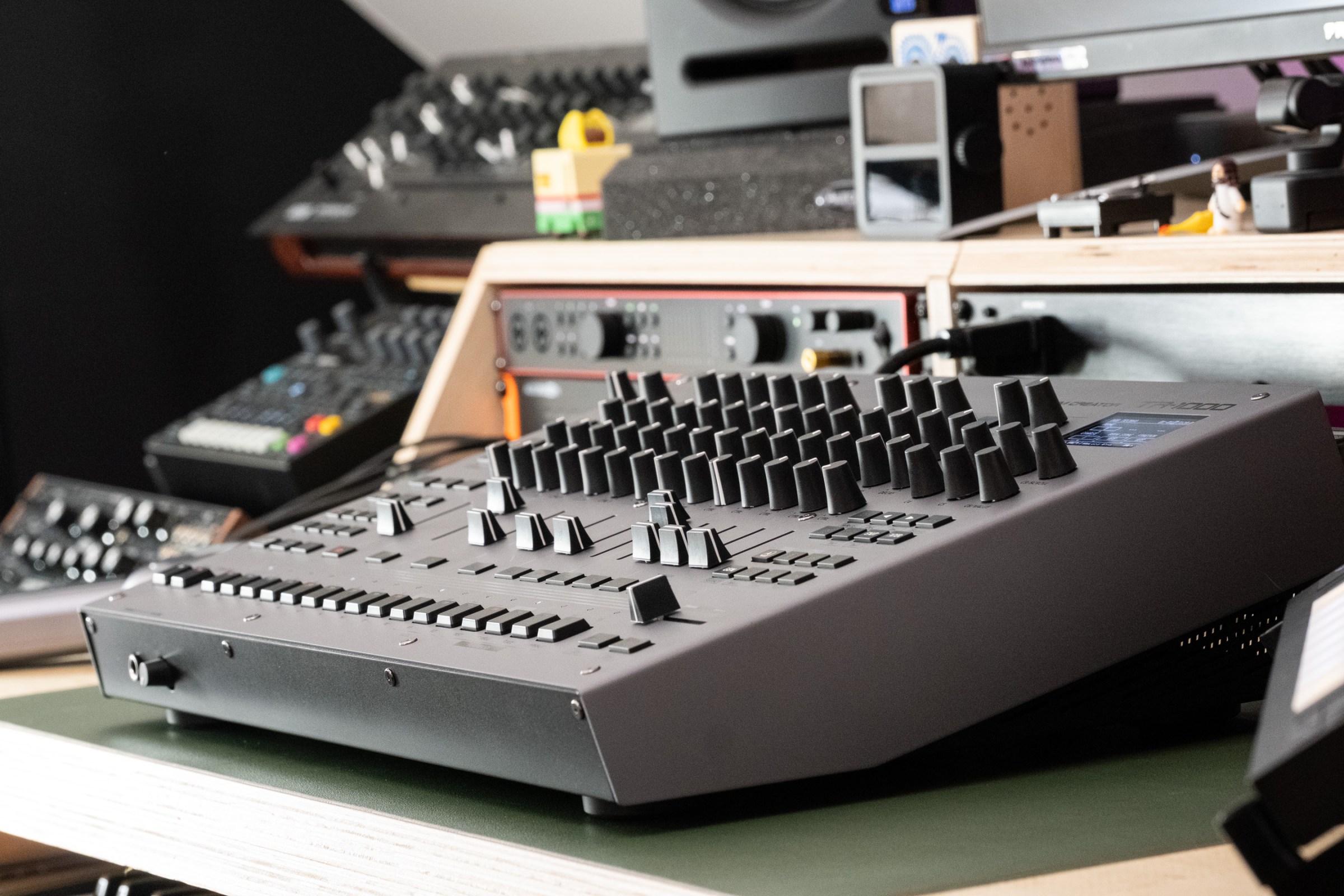 Analog sıcaklık, dijital güç, 808 ruhu, yeni nesil ritim