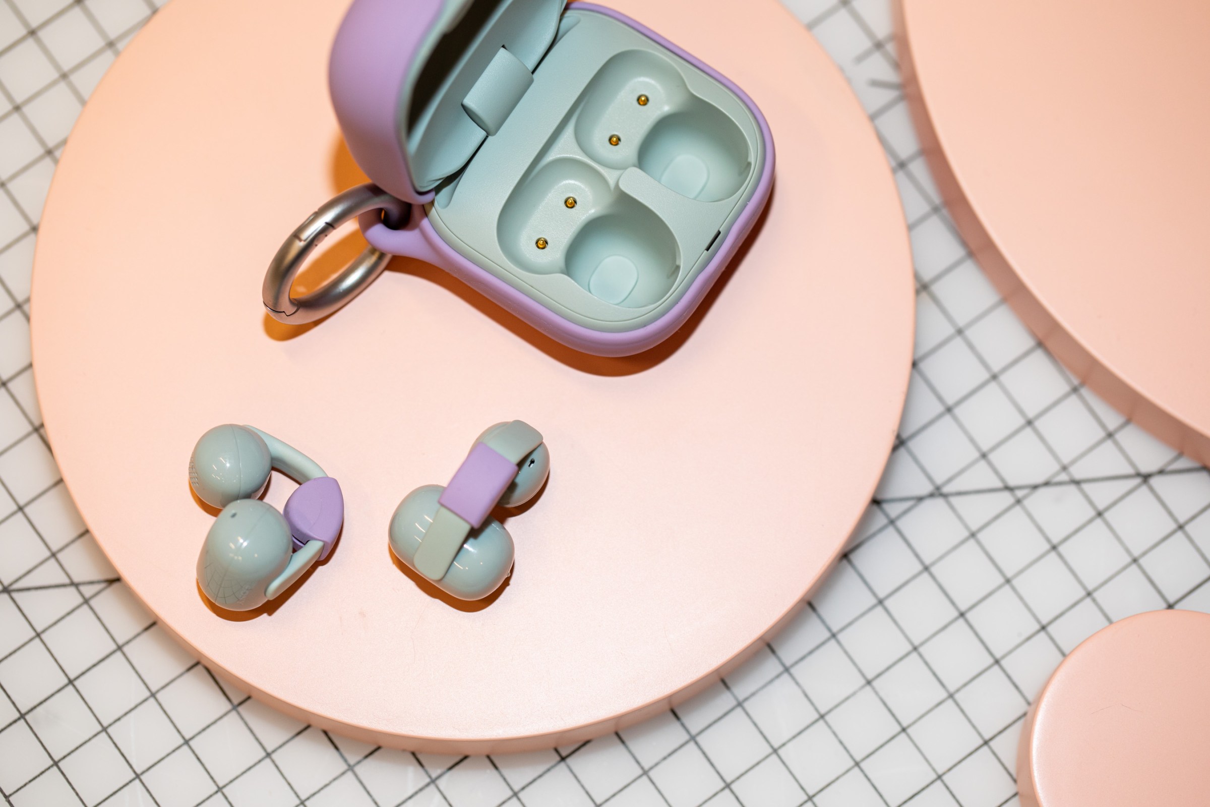 Klip tasarımı, donut deliği, ses kalitesi, fiyat etiketi