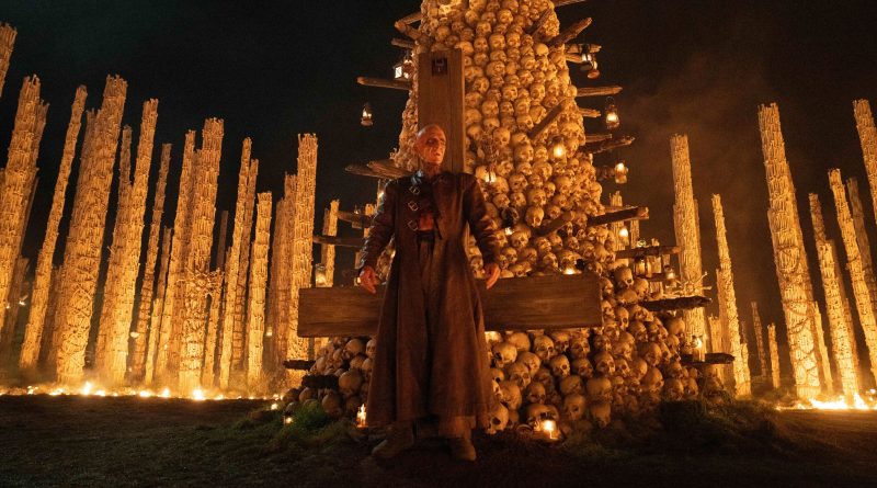 Karanlık yükseliyor, ahlak sınırlar zorlanıyor, umut çatışıyor