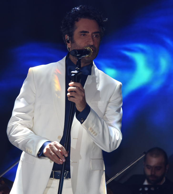 Yeniden doğuş, umut, beyazlar, sahne, Kıbrıs