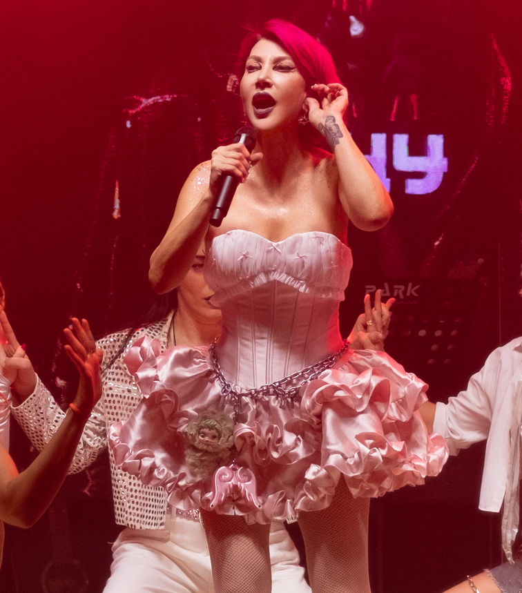 Gülüşüyle yeni yıla girdi, umut dolu dilekler diledi